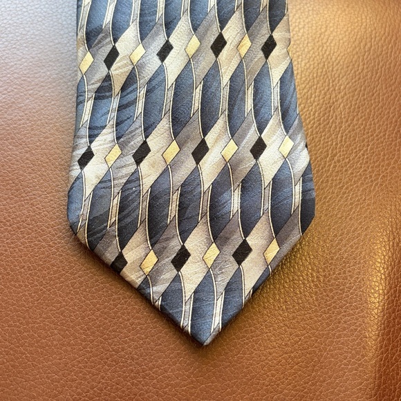 Keith Daniels Other - Keith Daniels Vintage Hand Made Silk Tie Geometric Pattern